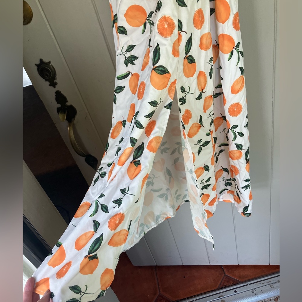 Structured pin up style dress with lemons and oranges - Picture 6 of 6